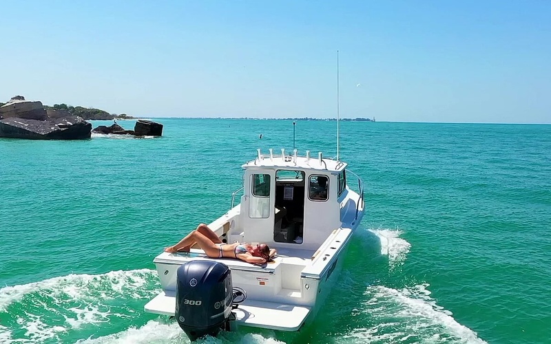 Parker 2320 Sport Cabin