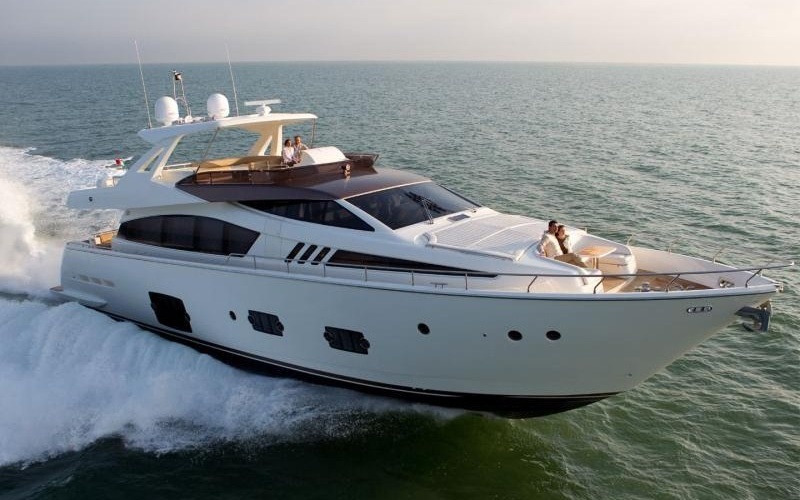 Ferretti 800 
