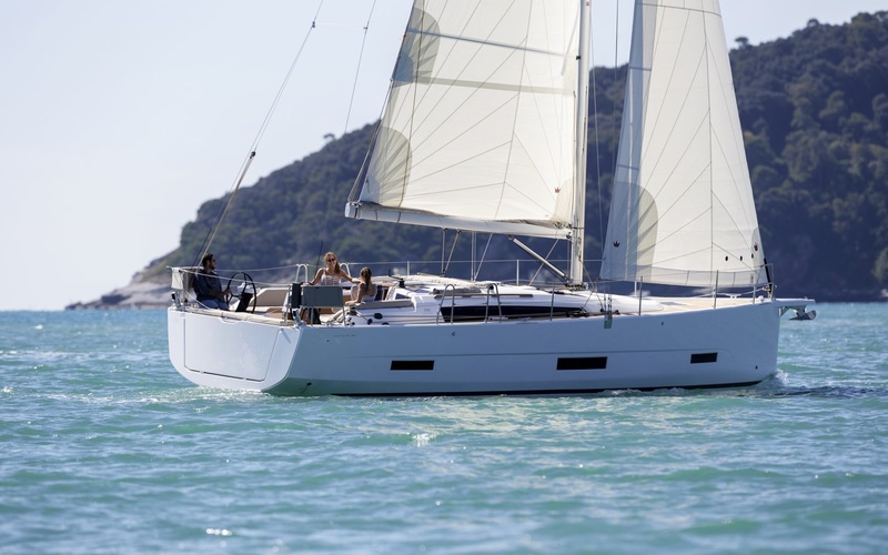 Dufour 390