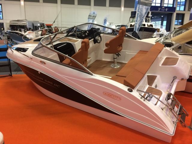 Manara Oki 585 DC Day Cruiser