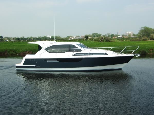 Broom 35 Coupe