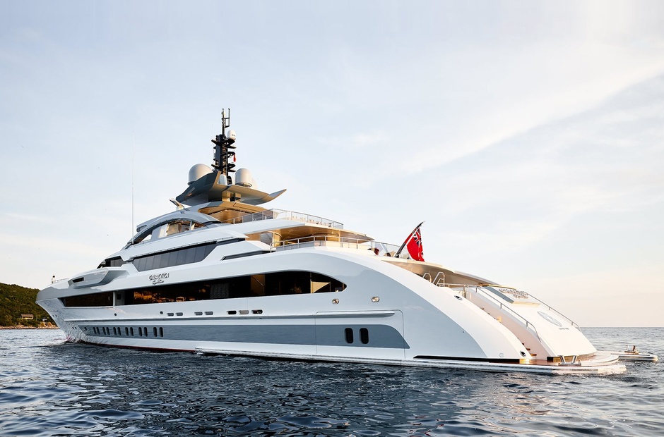Heesen Galactica Super Nova