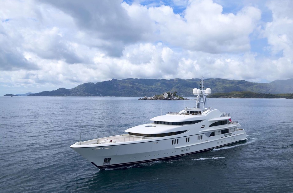 Feadship Firebird