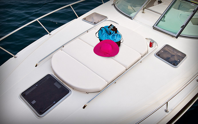 Chaparral 370 Signature Cruiser