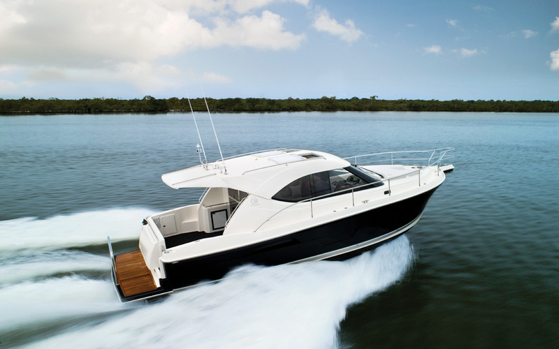 Riviera 3600 Sport Yacht