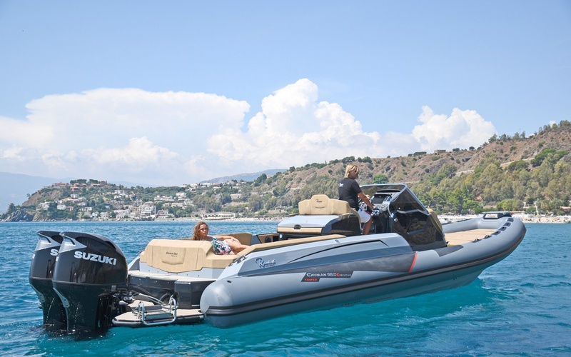 Ranieri Cayman 38 Executive