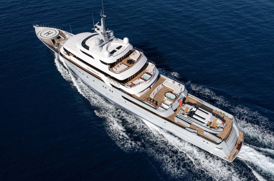 Akyacht Victorious