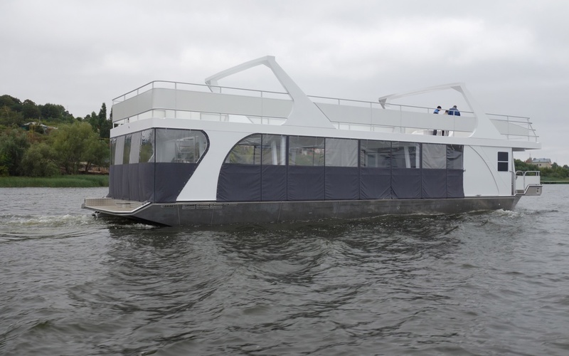 Lodka Haus LH 102
