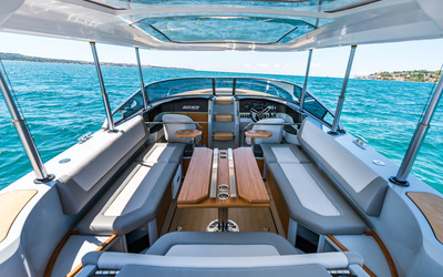 Alfastreet Marine 32 Cabin Outboard