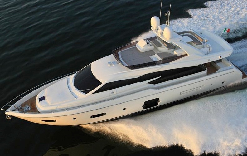 Ferretti 720