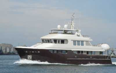 Jade Yachts 90