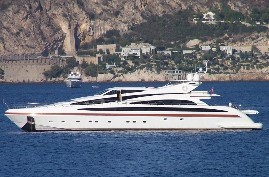 ISA Yachts Samja