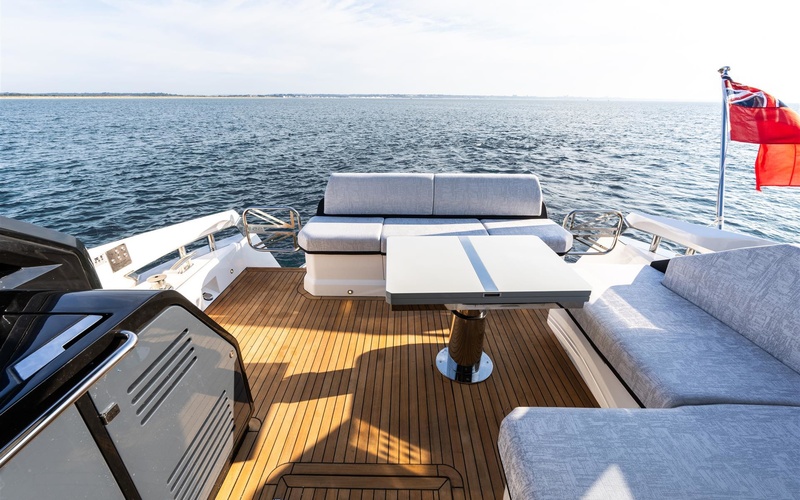 Sunseeker Predator 55