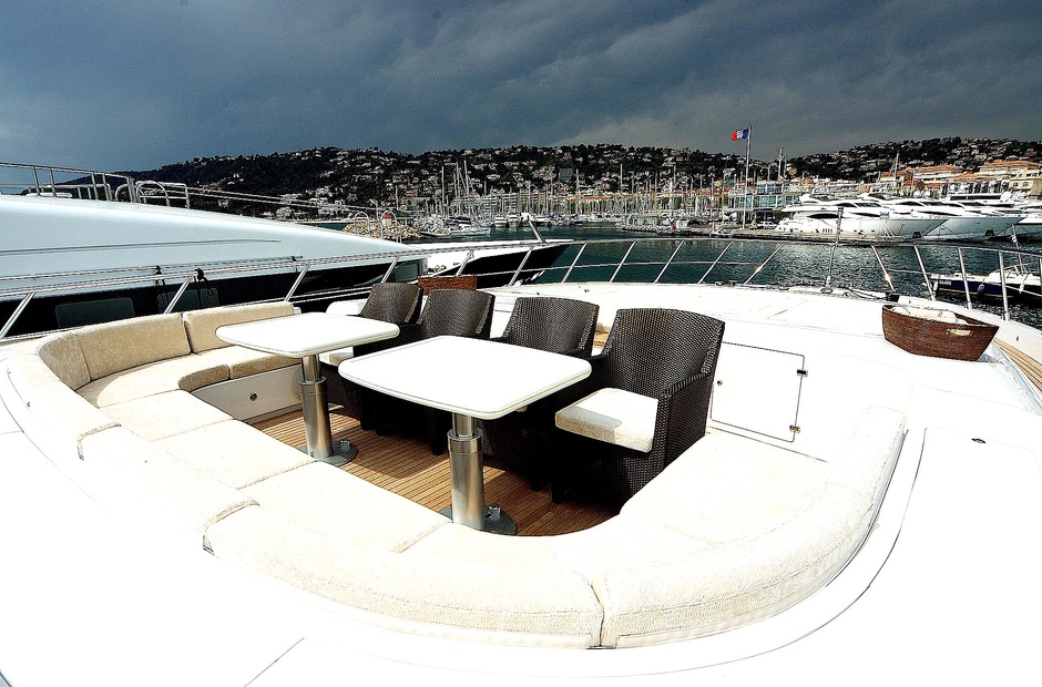 Mangusta Celcascor
