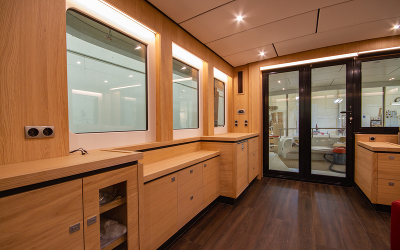 De Alm  Grand Voyager 62