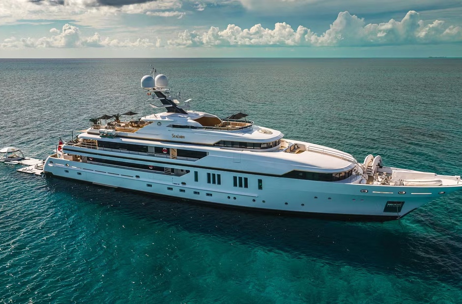 Viareggio SuperYachts Sealion
