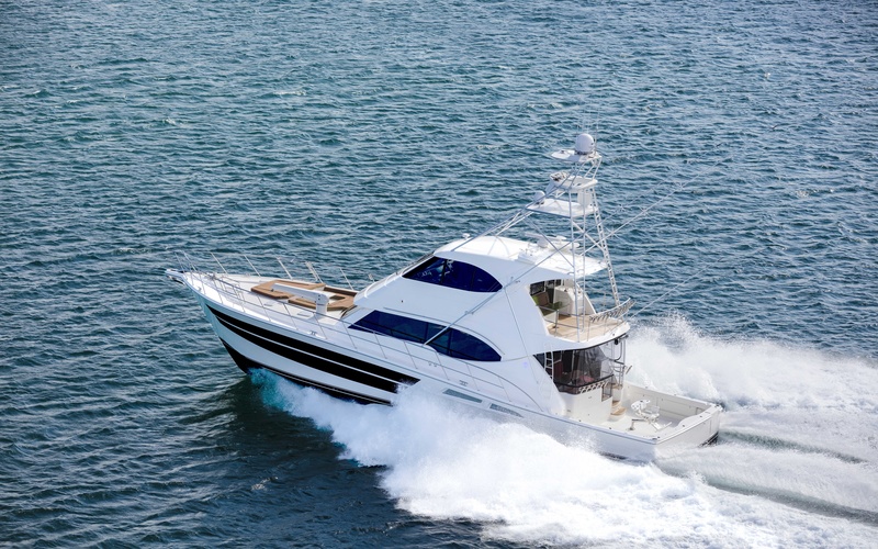 Riviera 77 Enclosed Flybridge