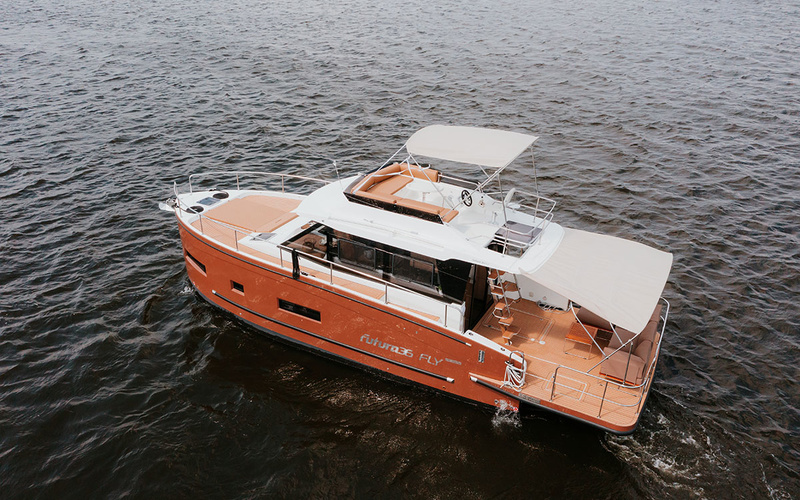 Cobra Futura 36