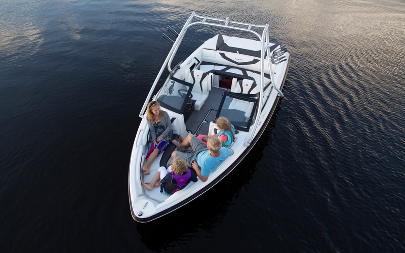 Larson LX 225S