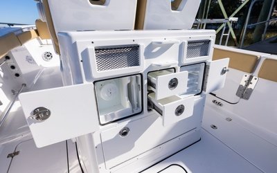 Sportsman Open 262 Center Console
