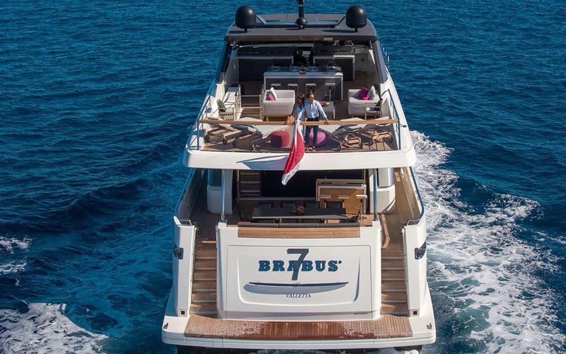 Novurania Catamaran 18