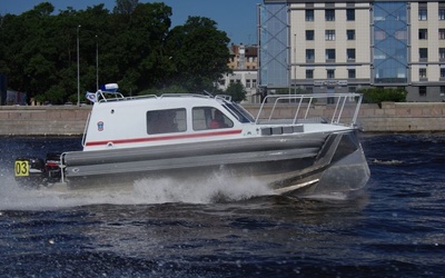 Astron Marin Многоцелевой катамаран с аэростатической разгрузкой Стайер