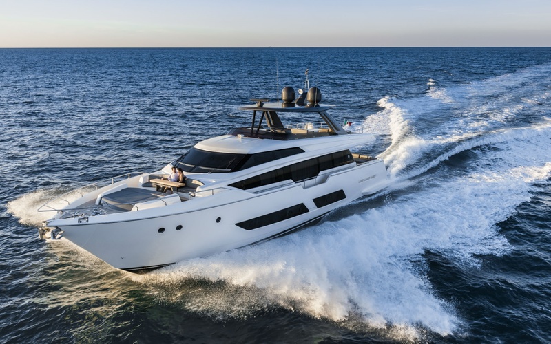 Ferretti 850