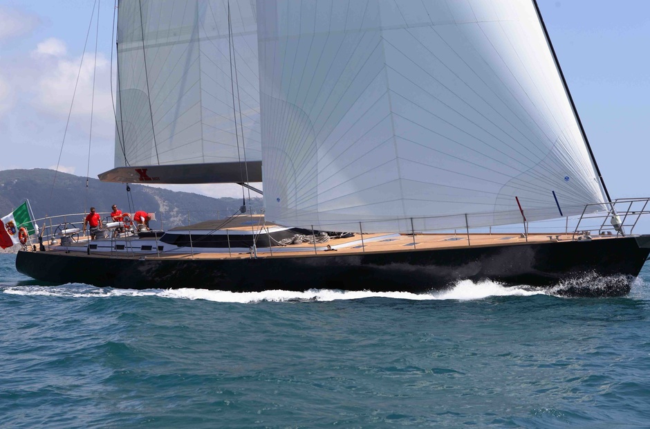 Perini Navi Black Lion