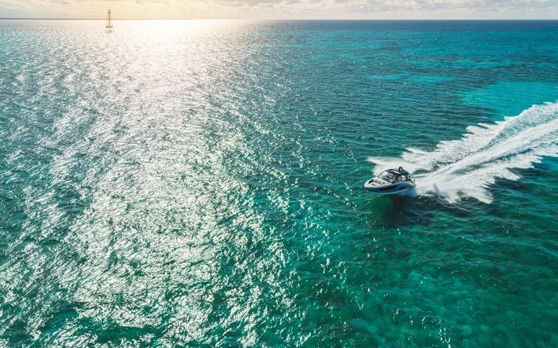 Sea Ray Sundancer 370 Outboard