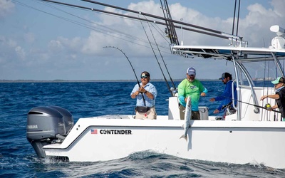 Contender 32ST