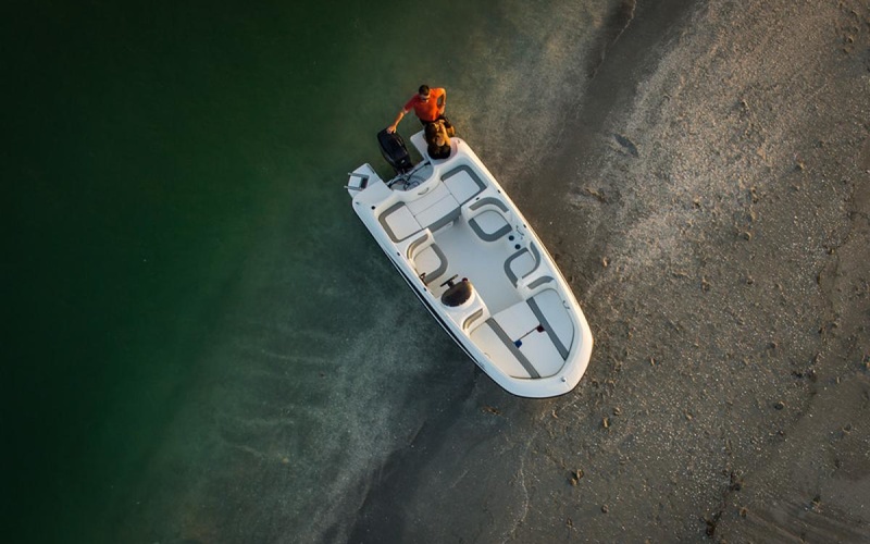 Bayliner Element E16