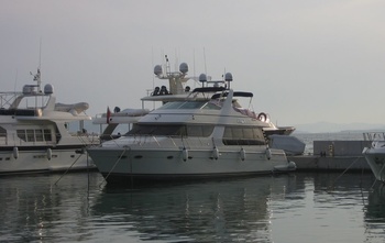 Carver 570 Voyager (2004)