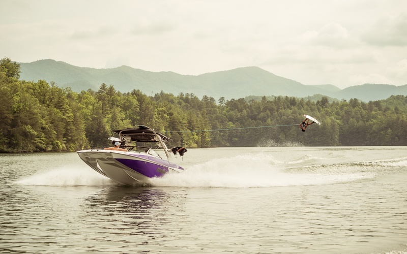 Malibu Wakesetter 22 MXZ