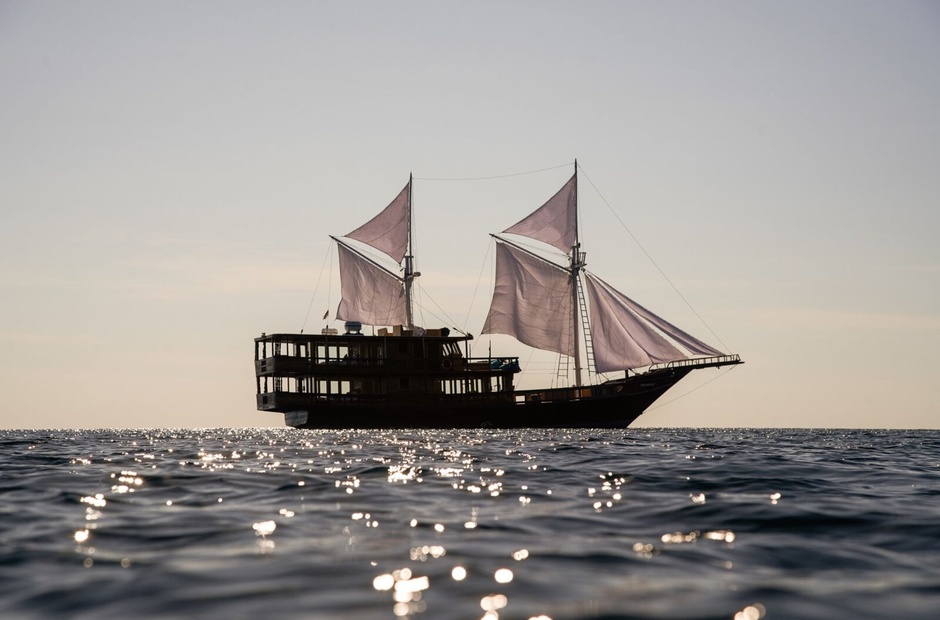 Custom Boats Oracle