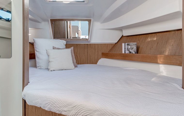 Beneteau Antares 8.80 (2012)