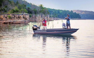 Tracker Guide V-16 Laker DLX T