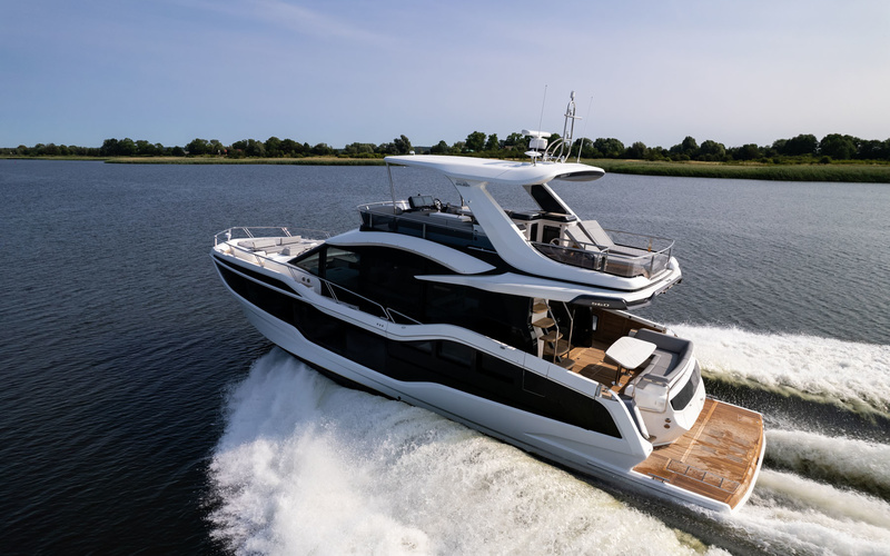 Galeon 560 Fly