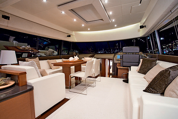 Jeanneau Prestige 60 - салон