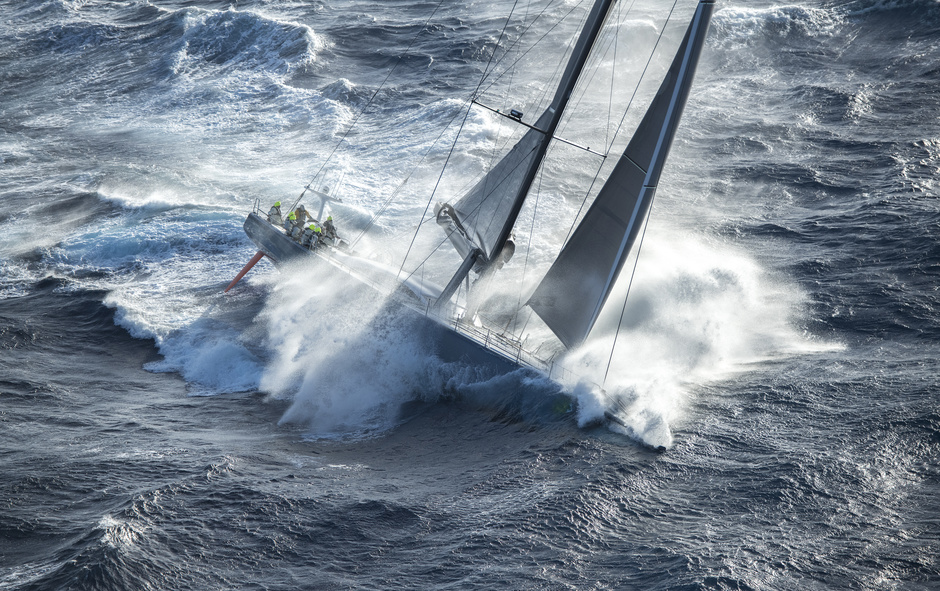 100 foot Leopard Supermaxi during the Rolex Middle Sea Race 2017.