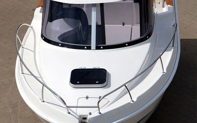 Manara 20 Pilothouse