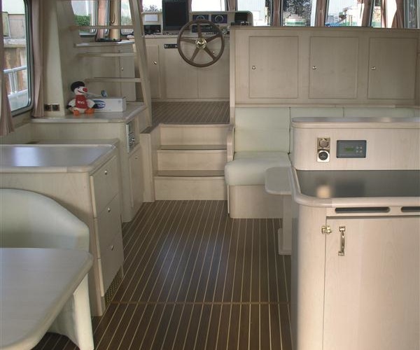 De Alm  Almtrawler 1530