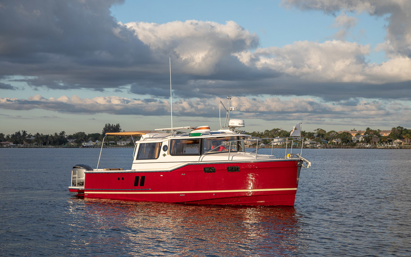 Ranger Tugs R-27