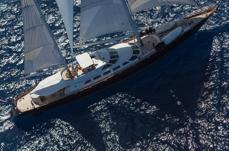 Perini Navi Belle Brise