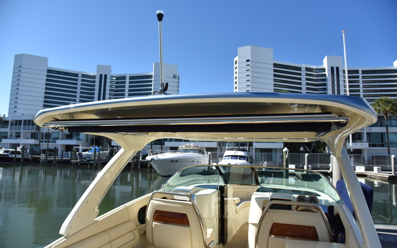 Chris-Craft Launch 35 GT