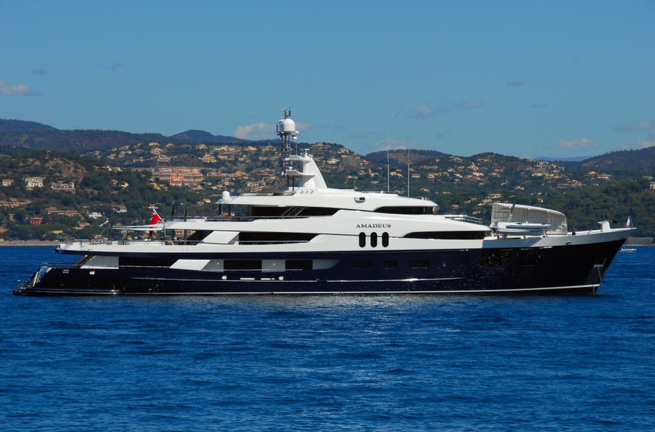 Neue Jadewerft Amadeus
