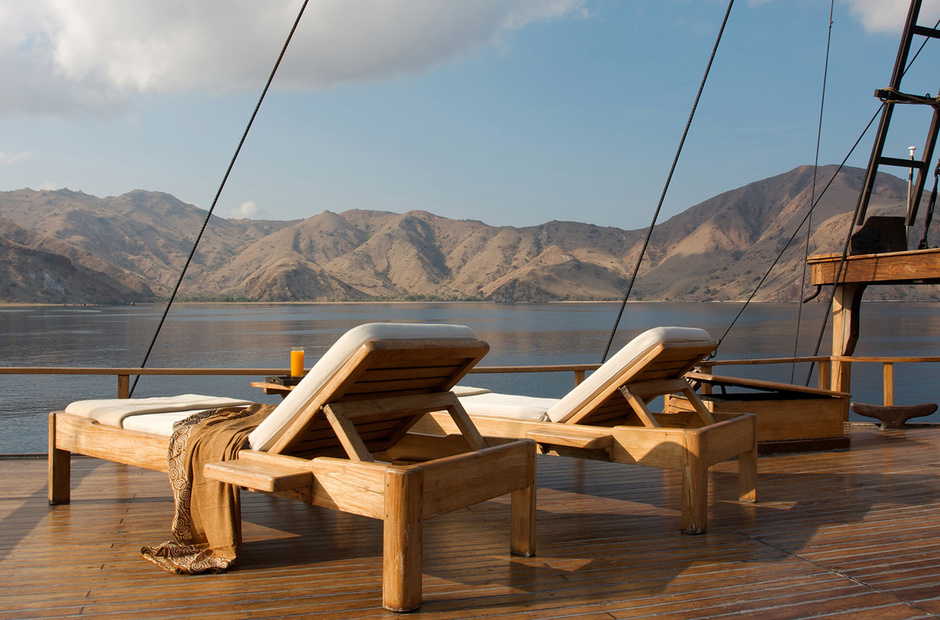 Konjo Boat builders  Silolona
