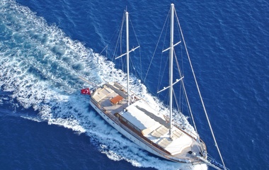 Yener Yachts Schatz