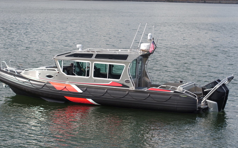 Life Proof 33 Full Cabin