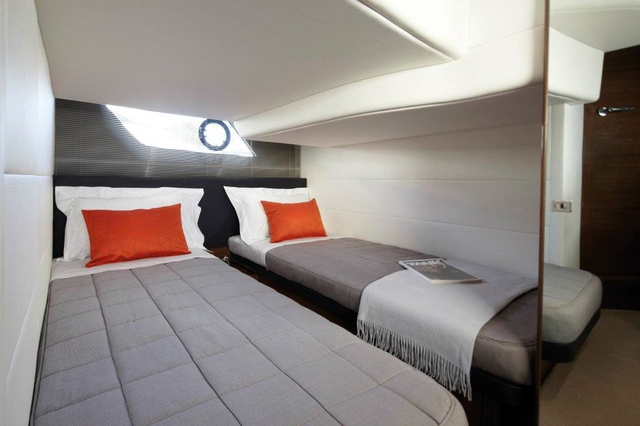 Guest cabin