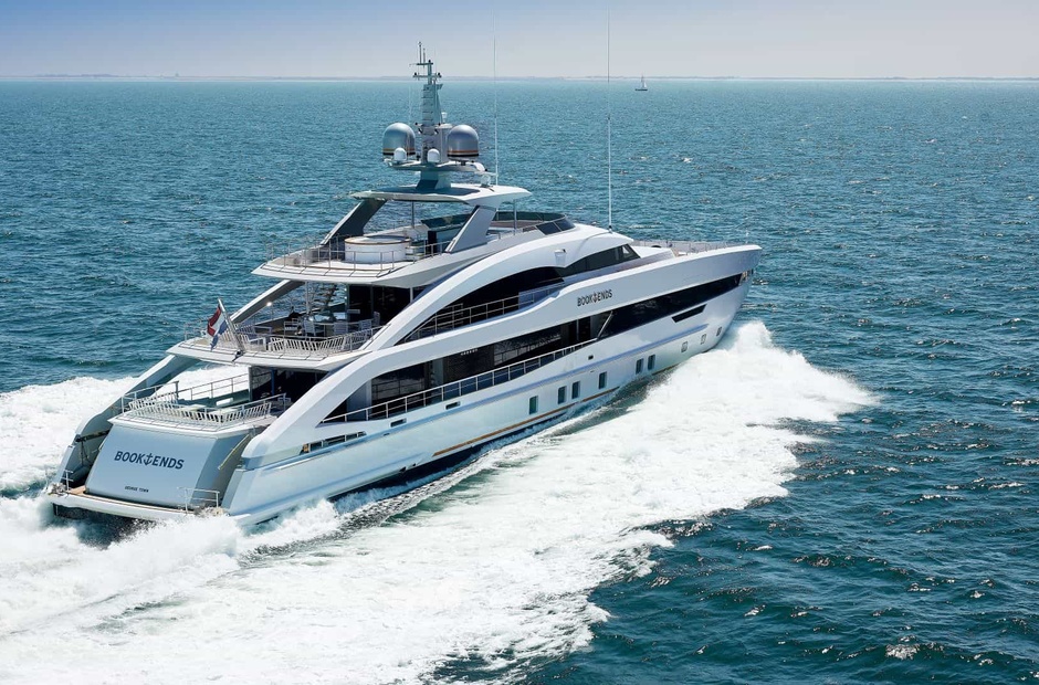 Heesen Book Ends